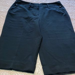 🙂Larry Leavine capris